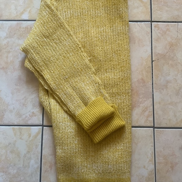 Pony up pullover - Picture 5 of 7